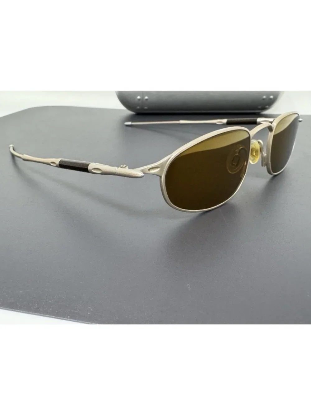 Oakley OO A Wire Platinum Frame 05-775 Jordan Scrstched Lenses No Ear Socks